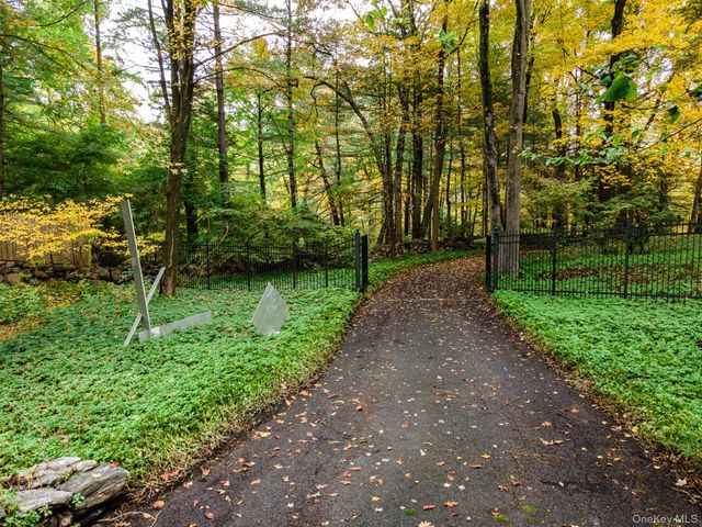 115 Old Roaring Brook Road, Mount Kisco, NY 10549