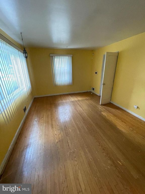 1009 QUIETVIEW DR, Capitol Heights, MD 20743