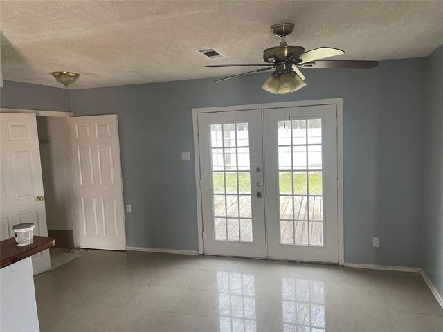 2517 Chevy Chase Drive, Irving, TX 75062