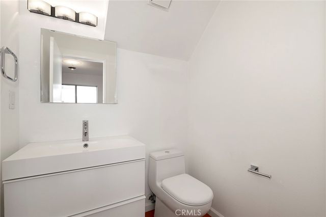 944 Palm Avenue 5, West Hollywood, CA 90069