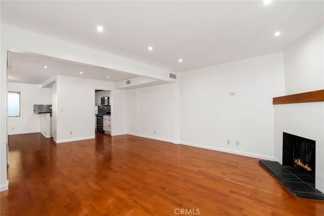 944 Palm Avenue 5, West Hollywood, CA 90069