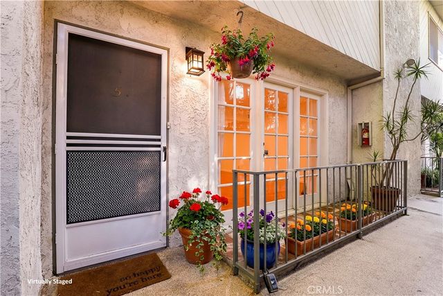 944 Palm Avenue 5, West Hollywood, CA 90069