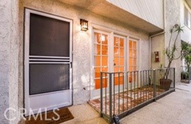 944 Palm Avenue 5, West Hollywood, CA 90069