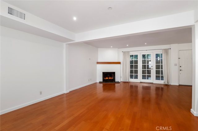 944 Palm Avenue 5, West Hollywood, CA 90069