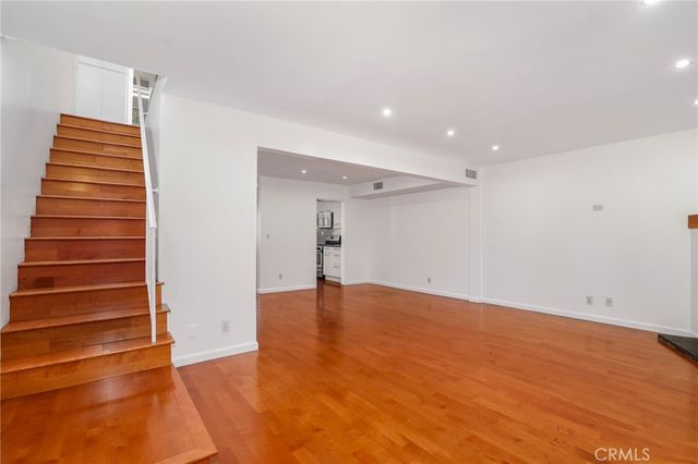 944 Palm Avenue 5, West Hollywood, CA 90069