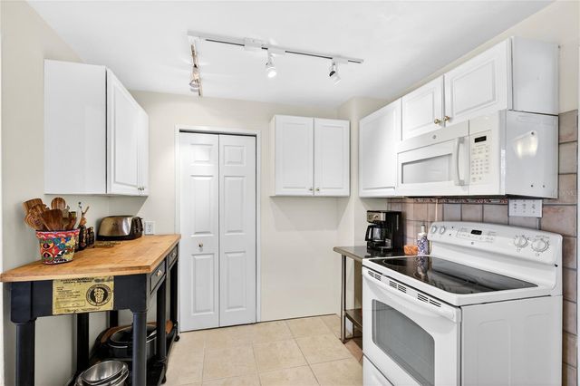 809 POINSETTIA DRIVE, Eustis, FL 32726