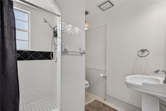 809 POINSETTIA DRIVE, Eustis, FL 32726