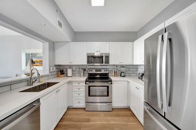 3020 NE 32nd Avenue 1017, Fort Lauderdale, FL 33308