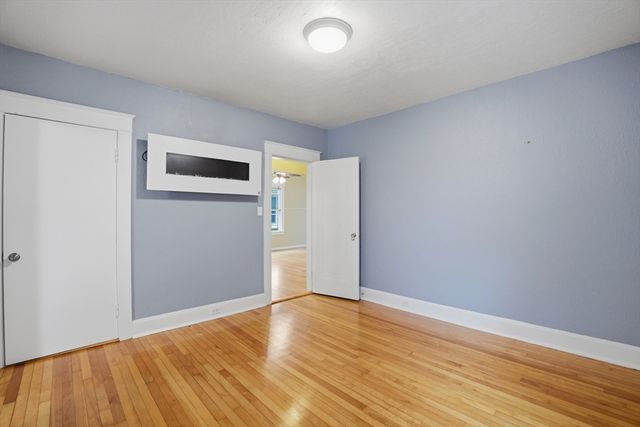 8 Carver Street, Worcester, MA 01604