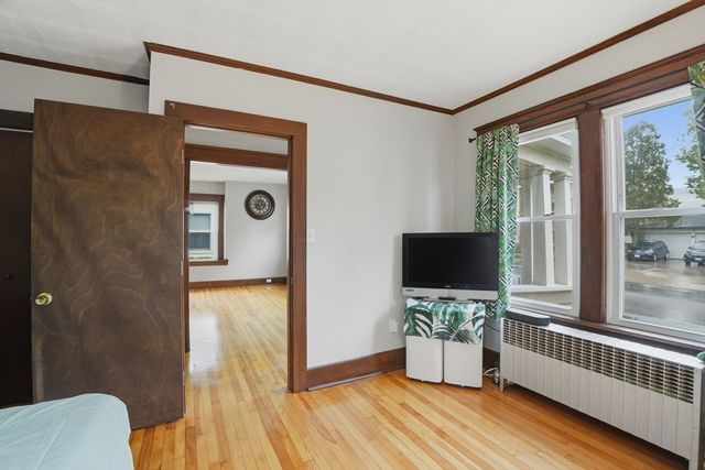 8 Carver Street, Worcester, MA 01604