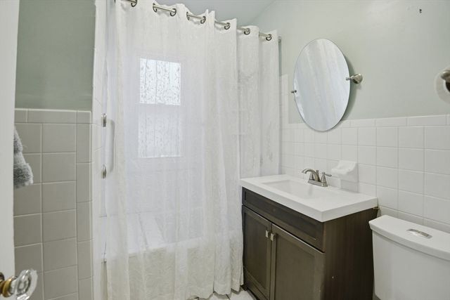 8 Carver Street, Worcester, MA 01604