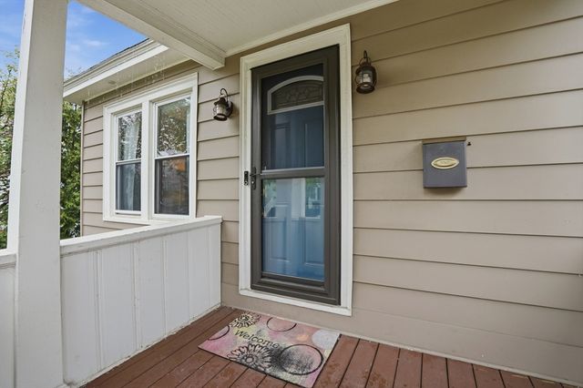 8 Carver Street, Worcester, MA 01604