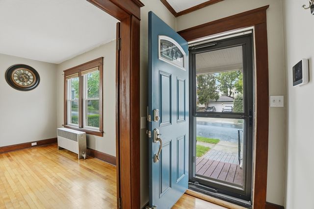 8 Carver Street, Worcester, MA 01604