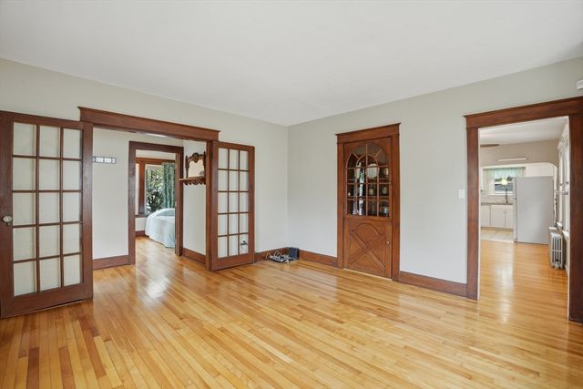 8 Carver Street, Worcester, MA 01604