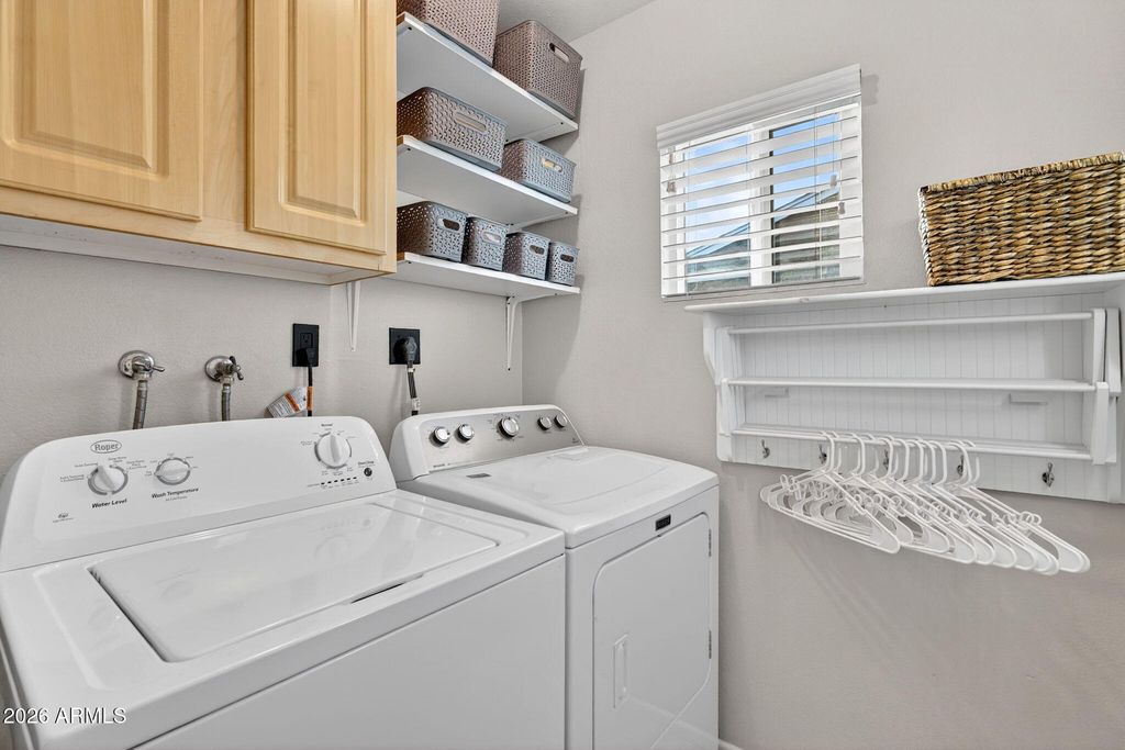 Image 21 of property listing at 2512 S EVERGREEN Road, Tempe, AZ 85282
