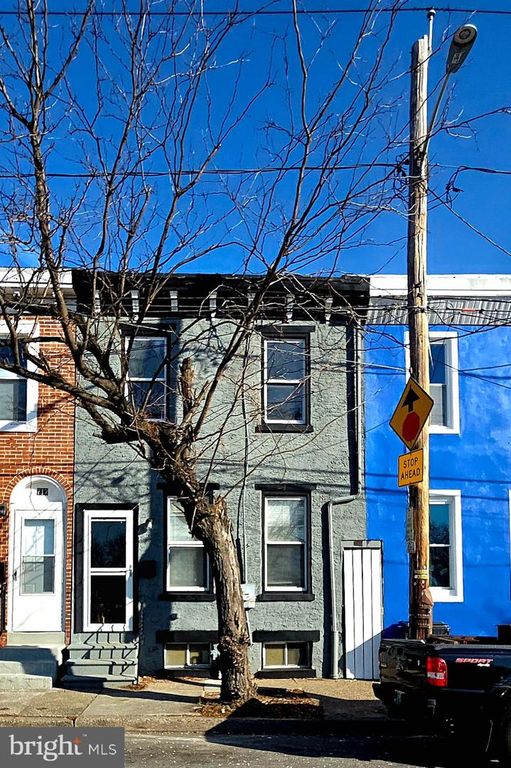 715 W 7TH ST, Wilmington, DE 19801