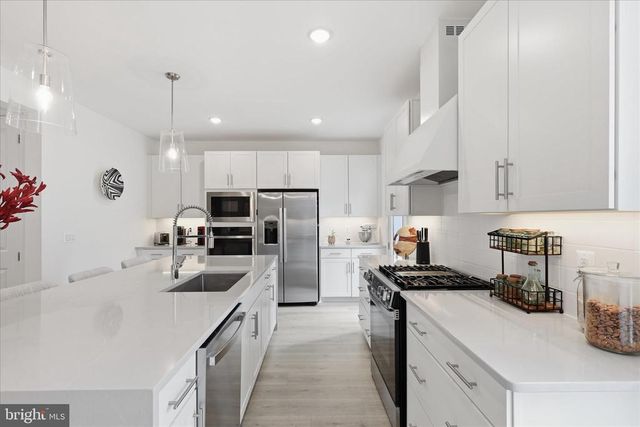 9507 MAIDENHAIR AVE, Fredericksburg, VA 22407