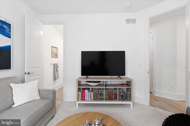 9507 MAIDENHAIR AVE, Fredericksburg, VA 22407