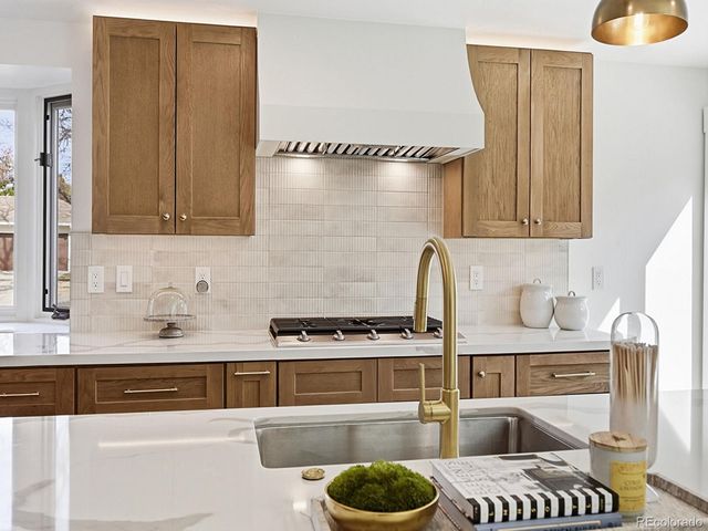 6622 S Olive Court, Centennial, CO 80111