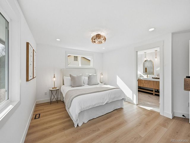 6622 S Olive Court, Centennial, CO 80111