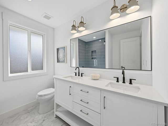 6622 S Olive Court, Centennial, CO 80111