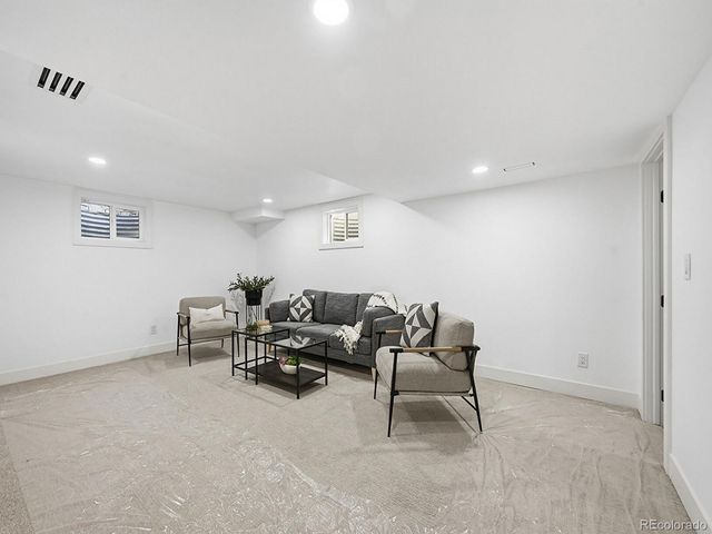 6622 S Olive Court, Centennial, CO 80111