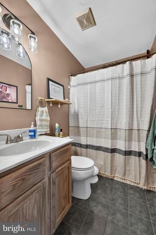 555 PENNSYLVANIA AVE, Franklinville, NJ 08322
