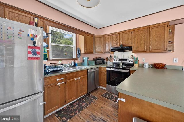 555 PENNSYLVANIA AVE, Franklinville, NJ 08322