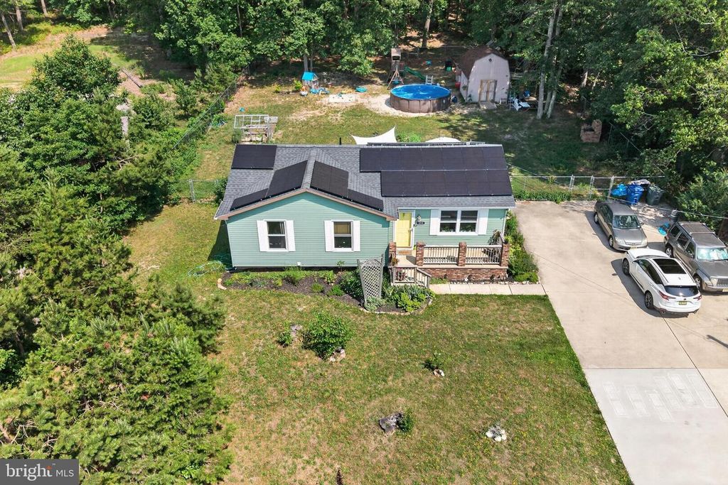 555 PENNSYLVANIA AVE, Franklinville, NJ 08322