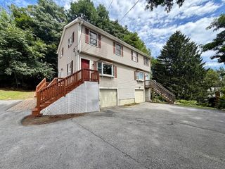 46 Winneconnett Rd, Worcester, MA 01605