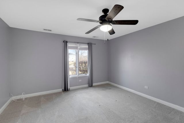 9724 W Creek Road E2, Palos Park, IL 60464