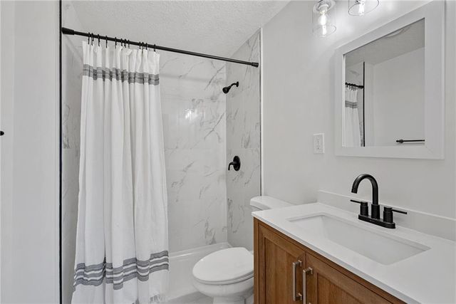 2018 James Downey Road, Independence, MO 64057