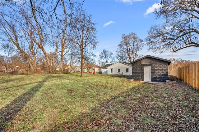 2018 James Downey Road, Independence, MO 64057