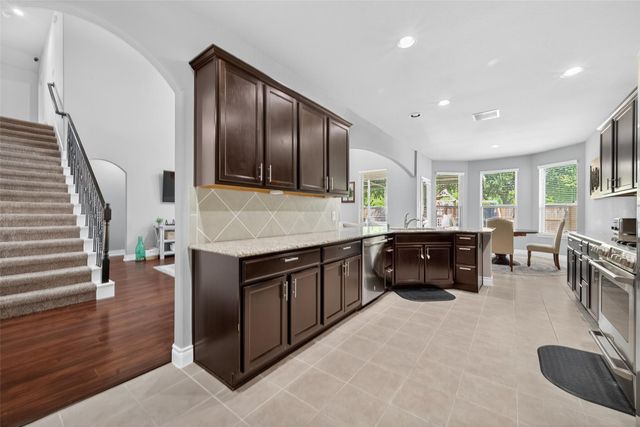 1010 Fairway Drive, La Porte, TX 77571