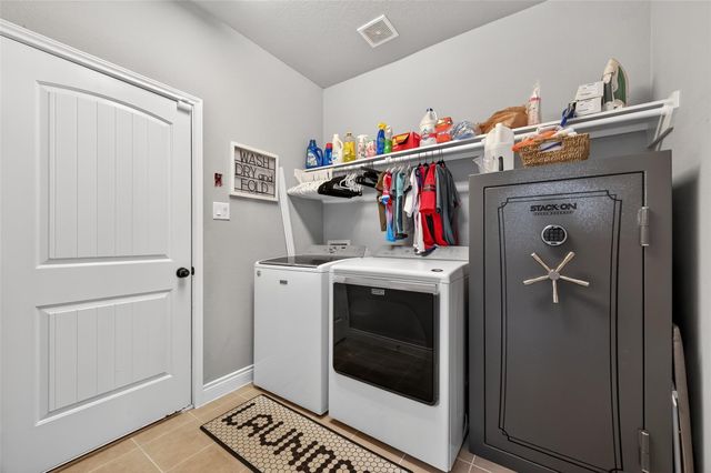 1010 Fairway Drive, La Porte, TX 77571