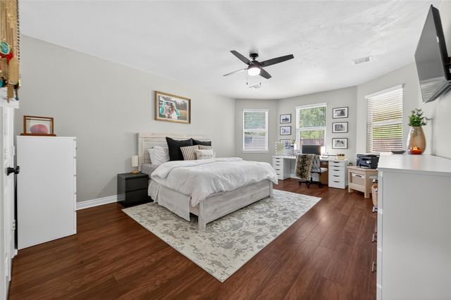 1010 Fairway Drive, La Porte, TX 77571