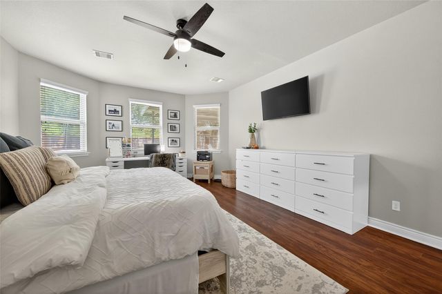 1010 Fairway Drive, La Porte, TX 77571