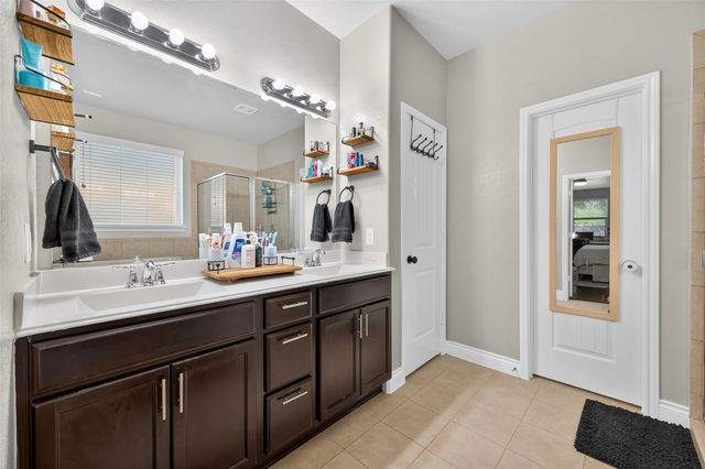 1010 Fairway Drive, La Porte, TX 77571