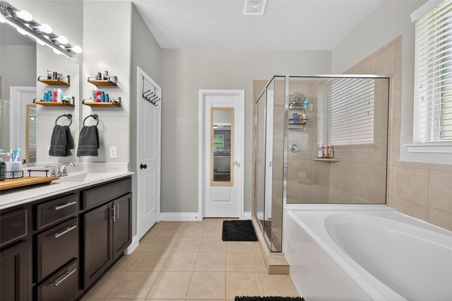 1010 Fairway Drive, La Porte, TX 77571