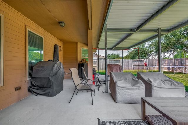 1010 Fairway Drive, La Porte, TX 77571