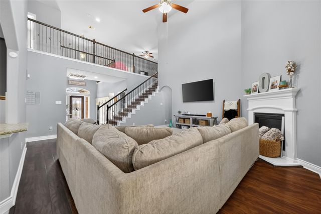 1010 Fairway Drive, La Porte, TX 77571