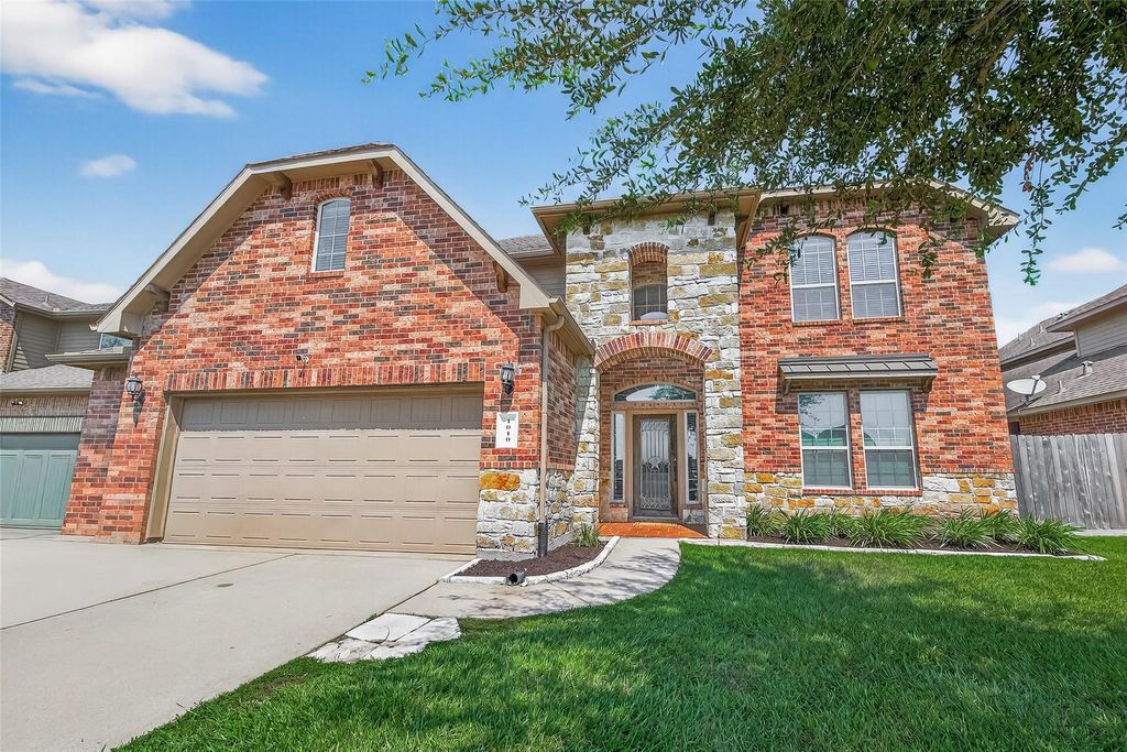 1010 Fairway Drive, La Porte, TX 77571