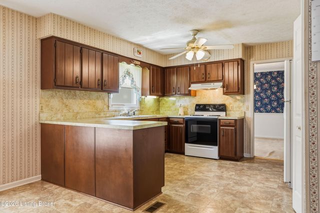 355 Knobview Dr, Shelbyville, KY 40065