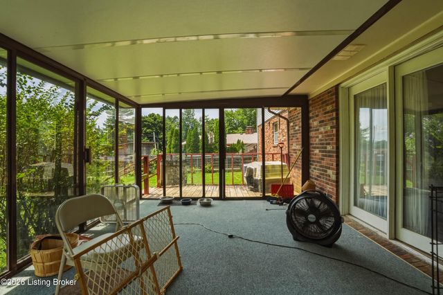 355 Knobview Dr, Shelbyville, KY 40065