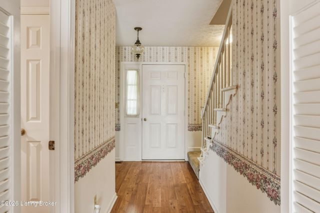 355 Knobview Dr, Shelbyville, KY 40065
