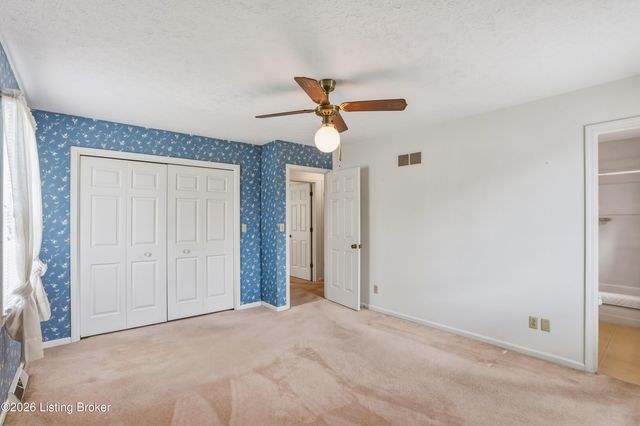 355 Knobview Dr, Shelbyville, KY 40065