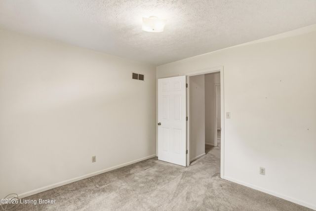 355 Knobview Dr, Shelbyville, KY 40065