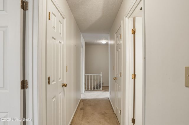 355 Knobview Dr, Shelbyville, KY 40065
