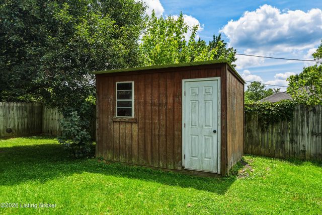 355 Knobview Dr, Shelbyville, KY 40065