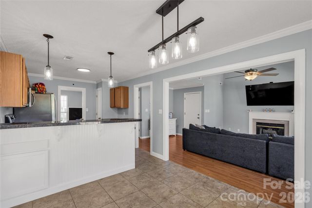 13213 Lampmeade Lane, Charlotte, NC 28273